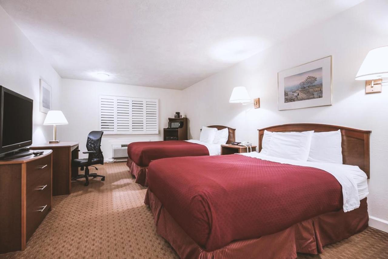 Sky-Palace Inn & Suites ماكوك المظهر الخارجي الصورة